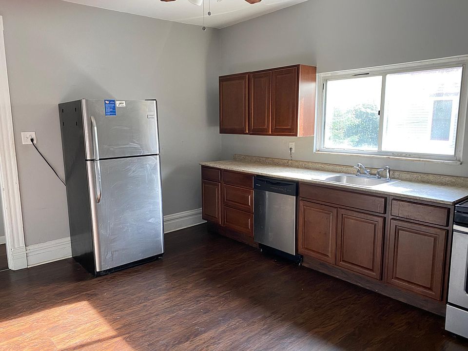 Spacious kitchen