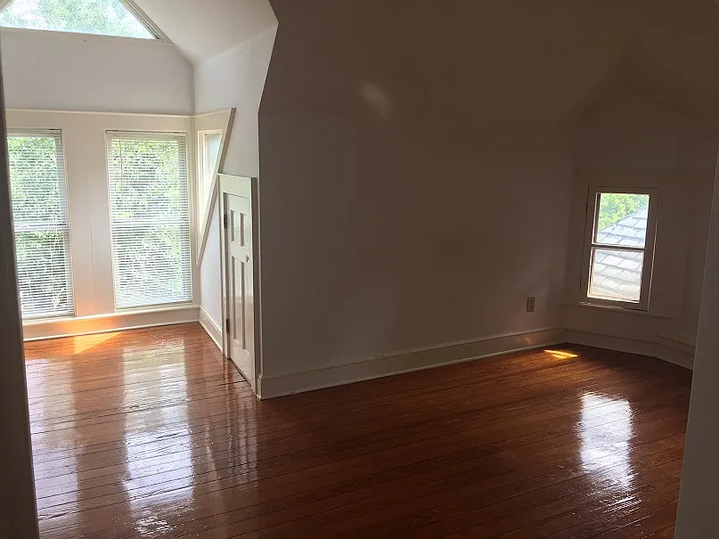 1 bed, 1000 sqft, $1,600 — Photo 3