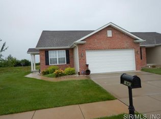 1845 Old Park Ln, Swansea, IL 62226