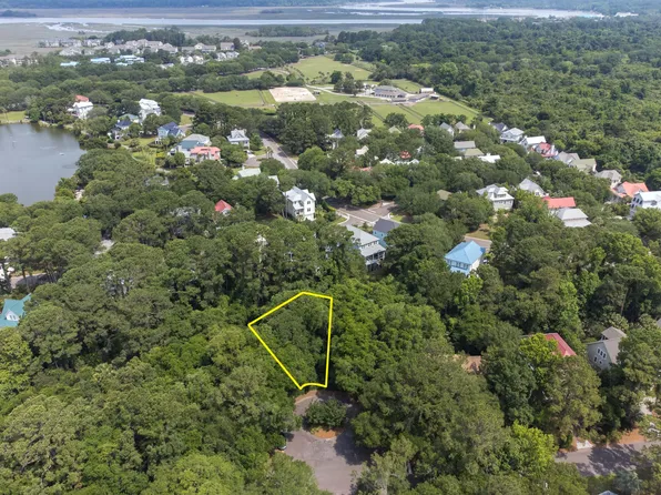 2124 Royal Pine Dr, Johns Island, SC 29455