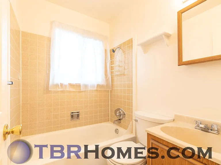 175 S Cody St — Photo 9