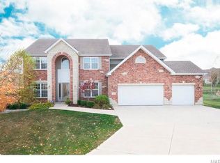 250 Fox Haven Dr, O'Fallon, MO 63368