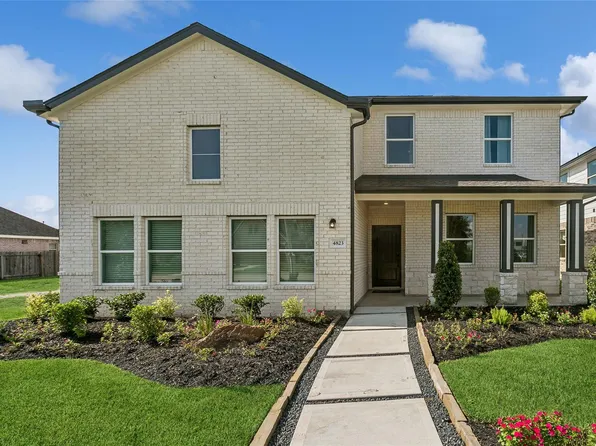 4823 Legends Bay Dr, Mont Belvieu, TX 77523