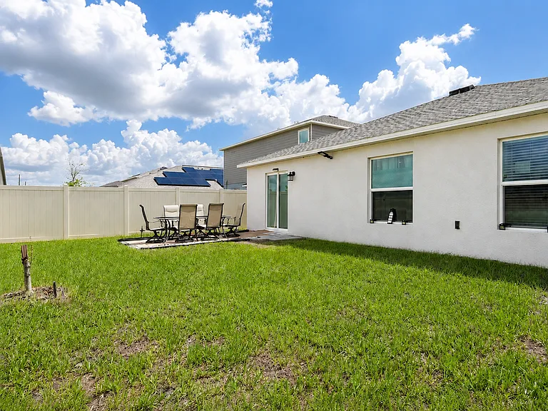 2450 McKinley Dr — Photo 18