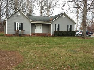 2684 Tiffany St, Conover, NC 28613