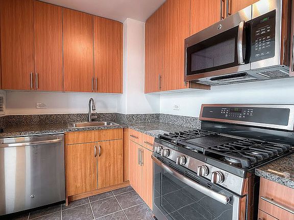 4th image of 100 W 26th St APT 5K