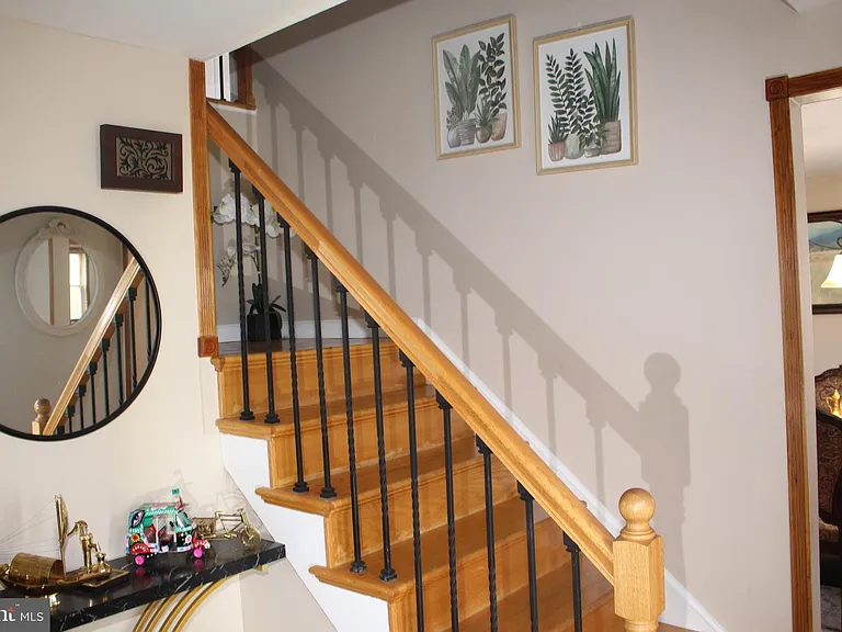 219 Meadow Dr — Photo 33