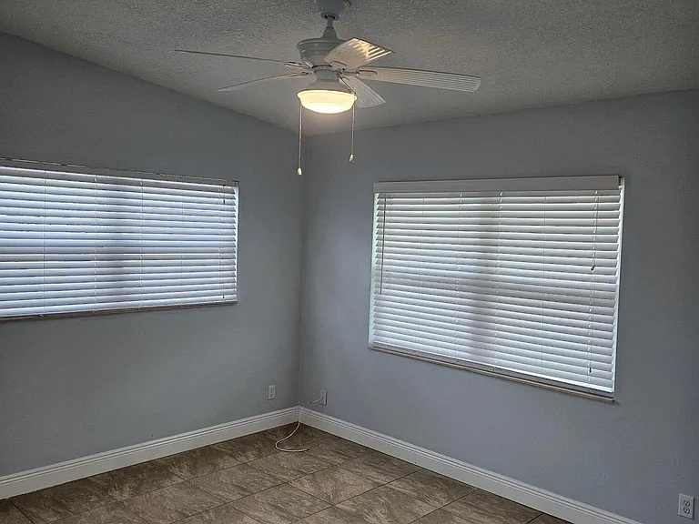 135 Roosevelt Ave #135A — Photo 14