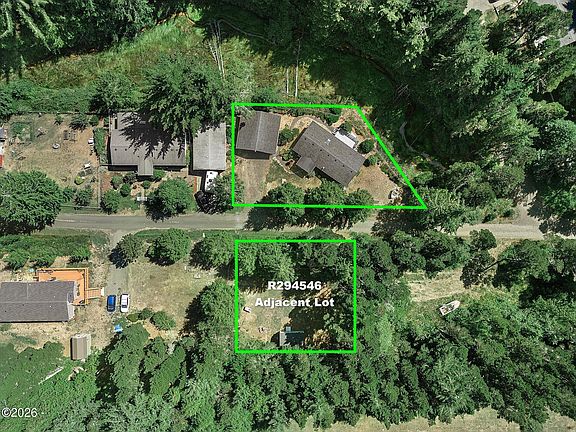 3rd image of 1173 NW Tawn Mar Dr