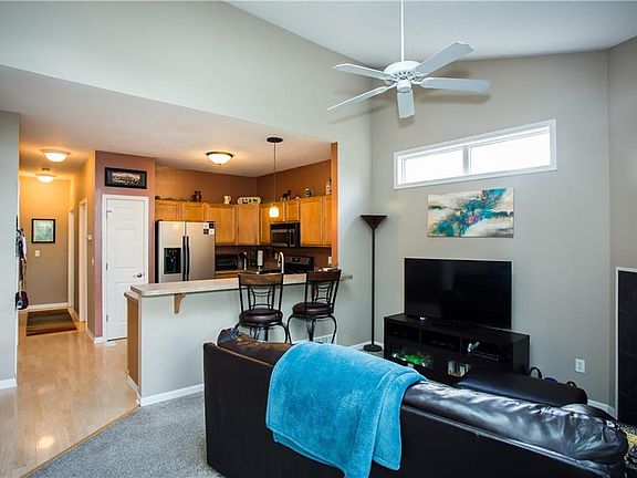 3rd image of 47 Elm Creek Way