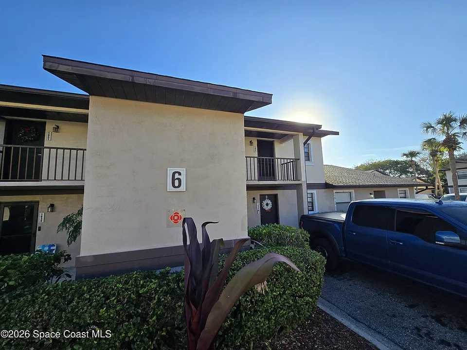 1037 Ellen Ct #1037
