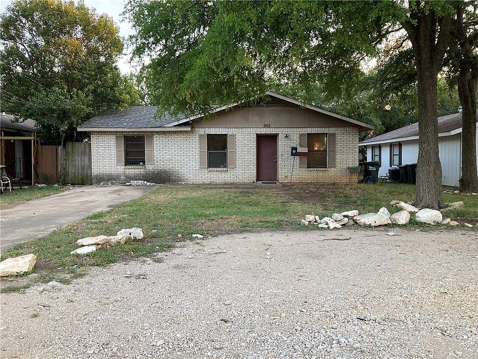 1st image of 903 N Bishop St