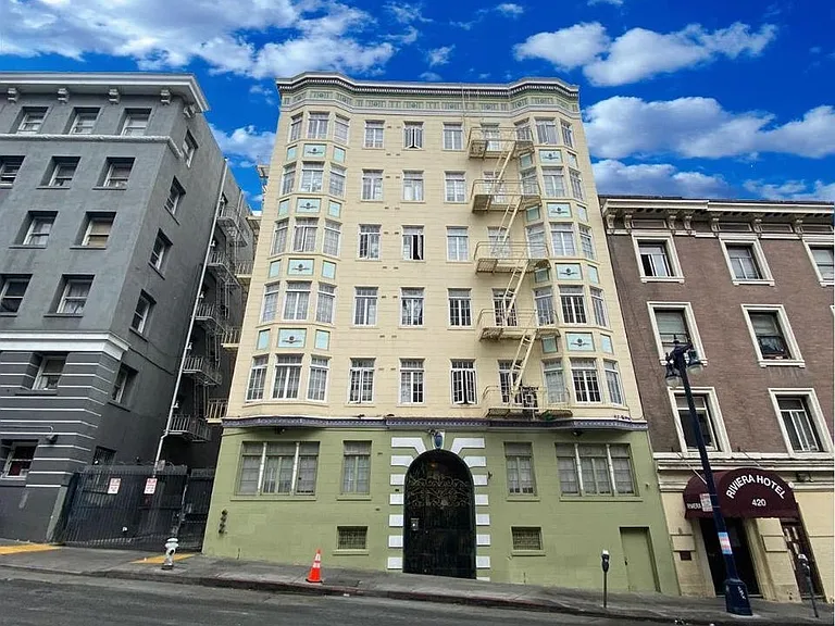 424 Jones Street — Photo 2