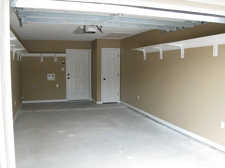 503 Gage Ave — Photo 5