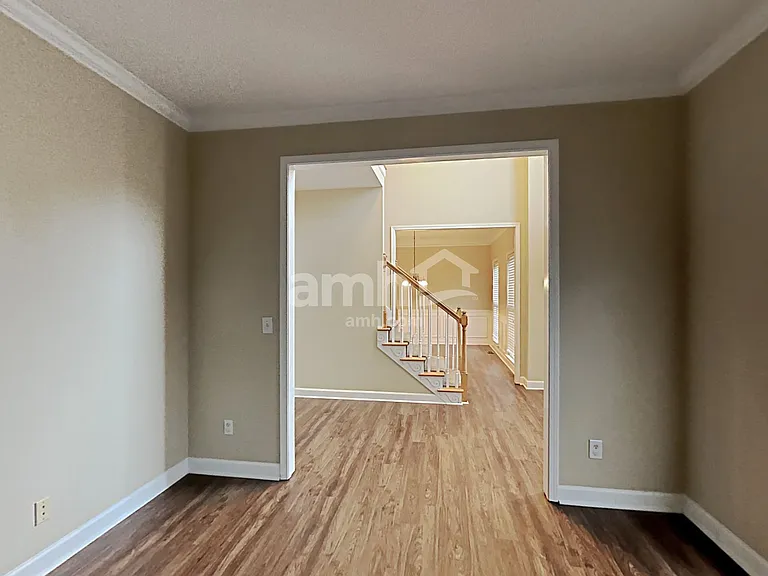 4524 Kingsgate Ct NW — Photo 5