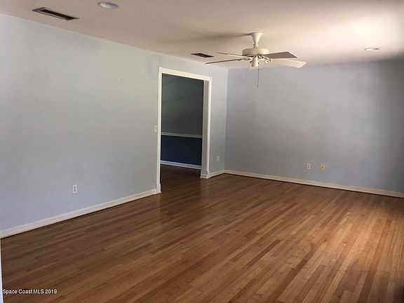 3rd image of 1306 Royal Birkdale Cir