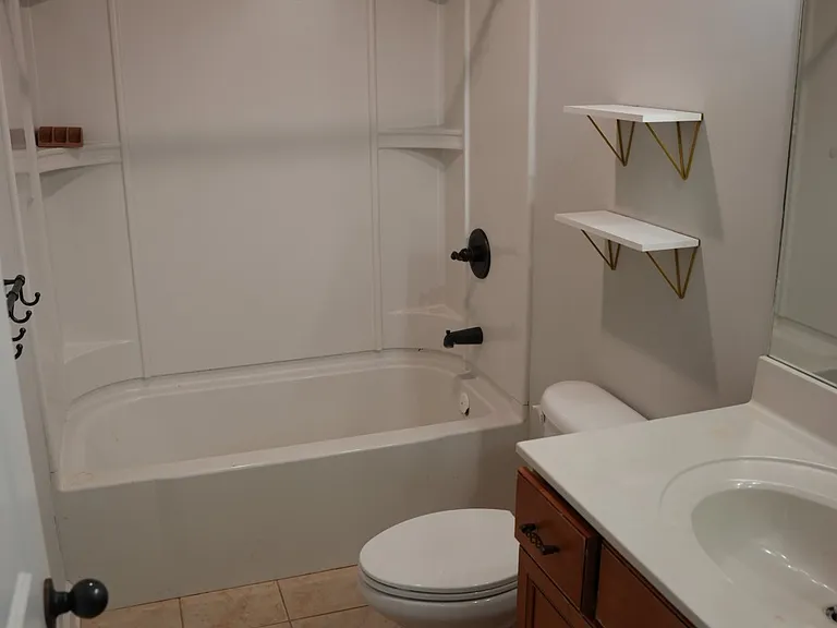 612 Nevins Pl — Photo 19