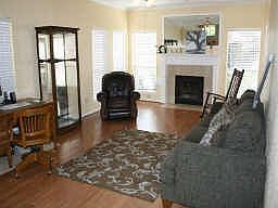 5th image of 1401 W Castlewood Ave