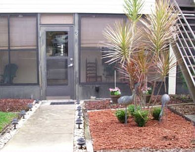 1st image of 6 Charlton Dr #6