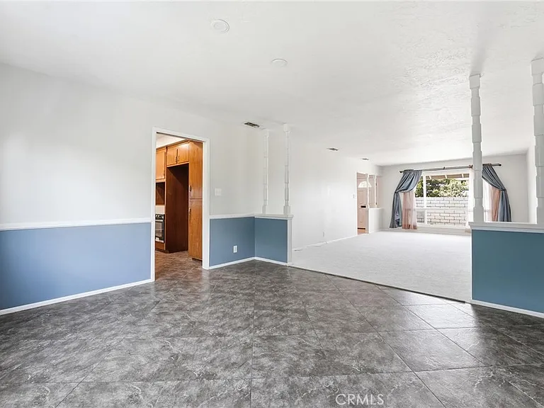 1163 N Lincoln St — Photo 13