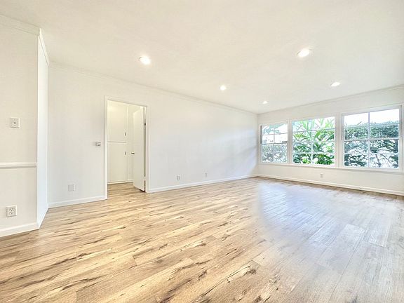 4th image of 1122 S Shenandoah St APT 2
