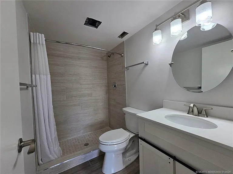 2114 SW Silver Pine Way #121-F1 — Photo 22