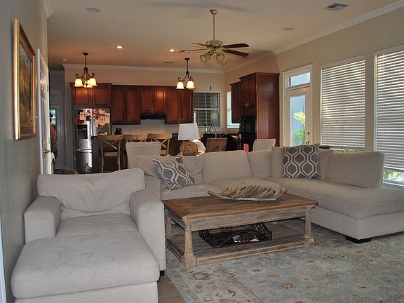 2nd image of 1315 Woodmere Dr