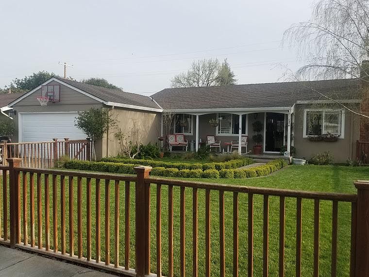 1st image of 2476 Sunny Vista Dr