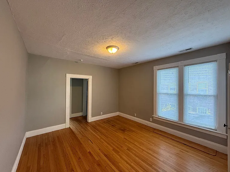 118 N Glenwood Ave — Photo 14