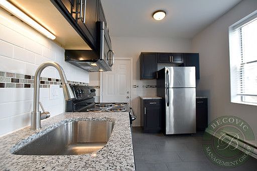 5th image of 3635 W Dickens Ave APT 2B