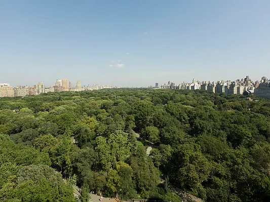Sold by Sotheby's International Realty | media 11