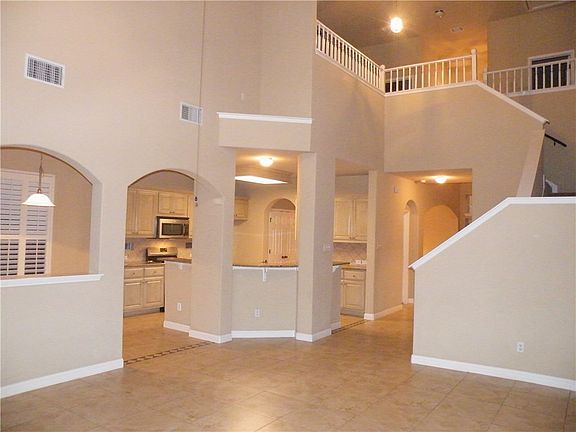 4th image of 1717 Stonehaven Ln