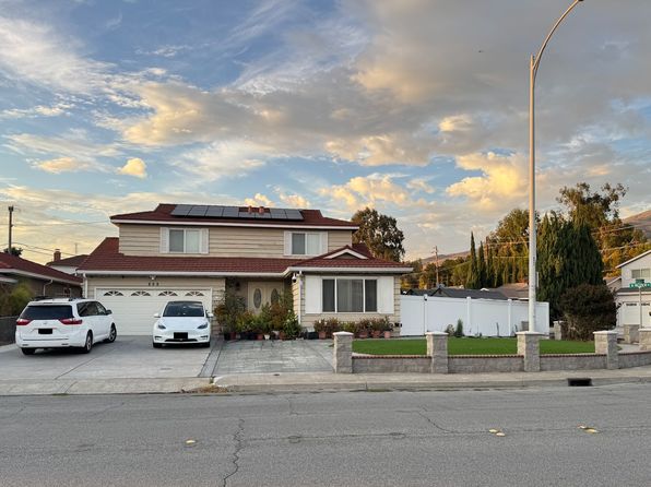 899 Russell Ln