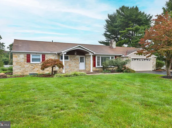 95 Radburn Rd, Huntingdon Valley, PA 19006