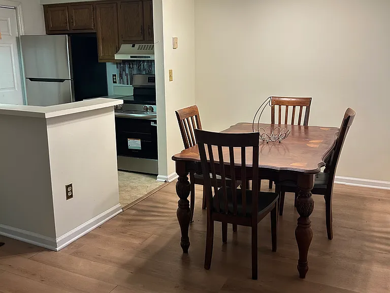 8121 Tremaine Ct #H — Photo 4
