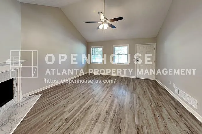3 bed, 2.0 bath, 1728 sqft, $2,000 — Photo 4