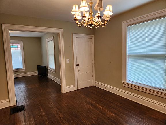5th image of 522 N Rockton Ave