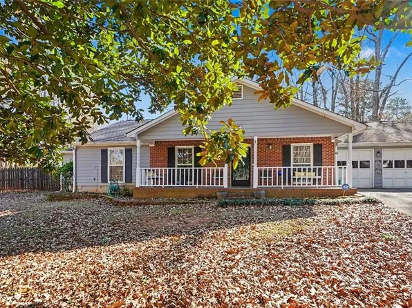 8671 Twin Oaks Dr, Jonesboro, GA 30236