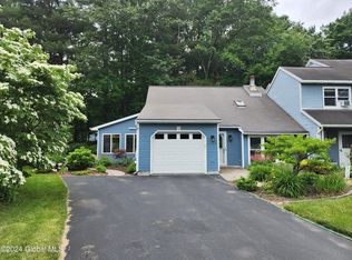 16 Old Coach Rd, Clifton Park, NY 12065