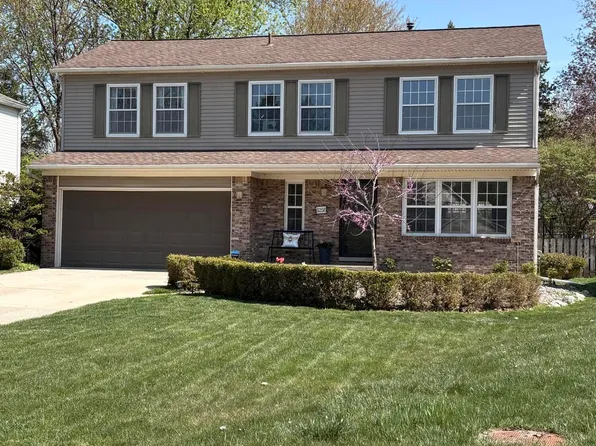5255 Applewood Dr, Ypsilanti, MI 48197