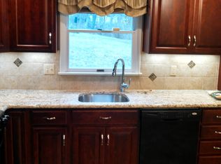 872 Oakdale Dr, Pottstown, PA 19464