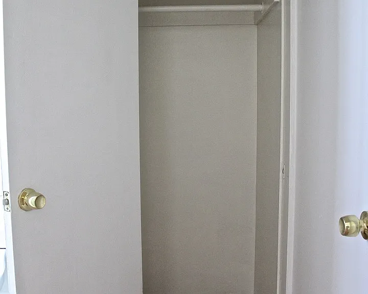 928 Albany St — Photo 13