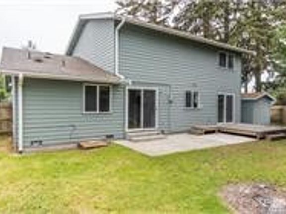 2nd image of 327 NW Fairhaven Dr