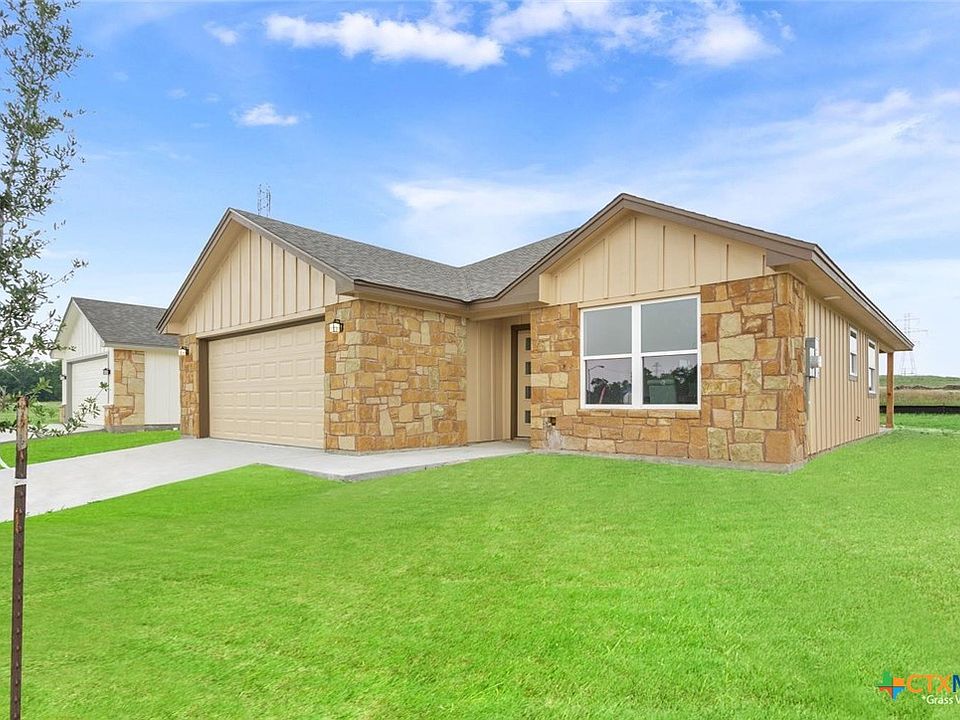 1st image of 1102 Nacogdoches Dr