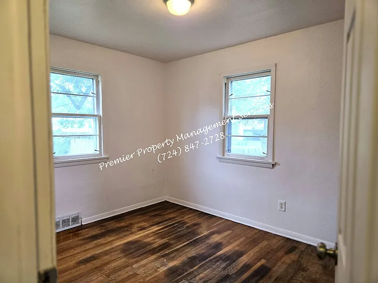 826 W Pearl St — Photo 9