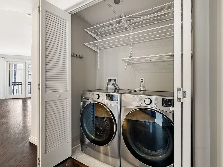 358 Caruso Ave — Photo 11