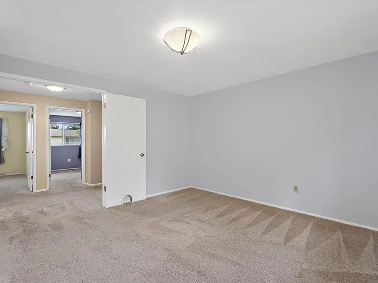 9426 NE 137th St — Photo 21