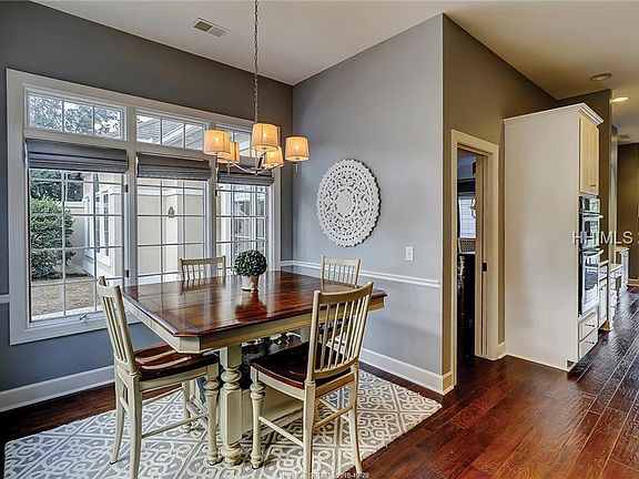 5th image of 26 Glenmoor Pl