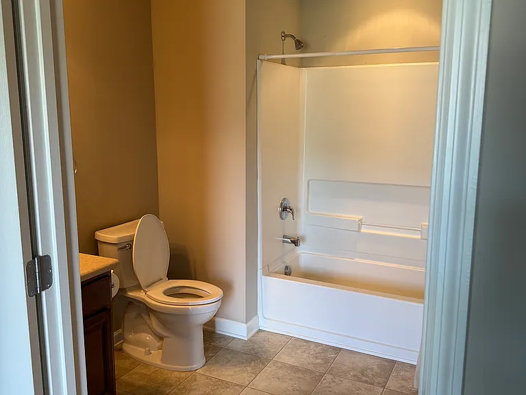 2419 Belltown Dr SW — Photo 7