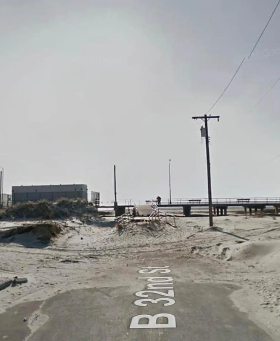 Lewmay Rd, Far Rockaway — Photo 2